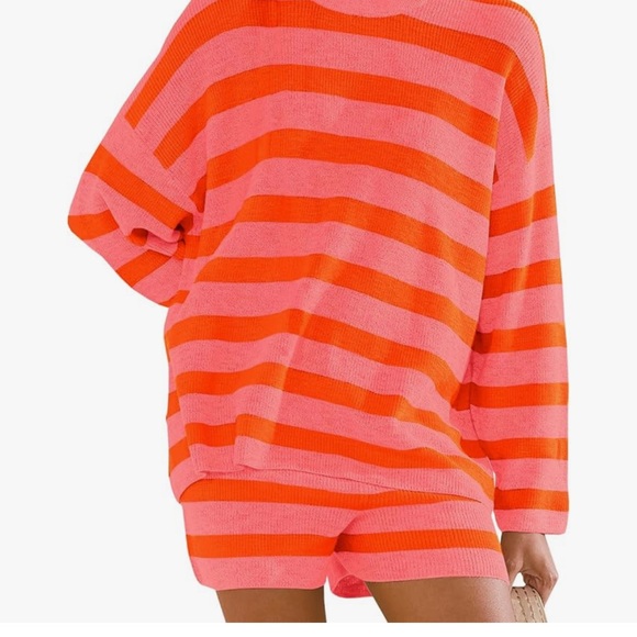 Oversized lounge / pajama set size medium NWT - Picture 2 of 2